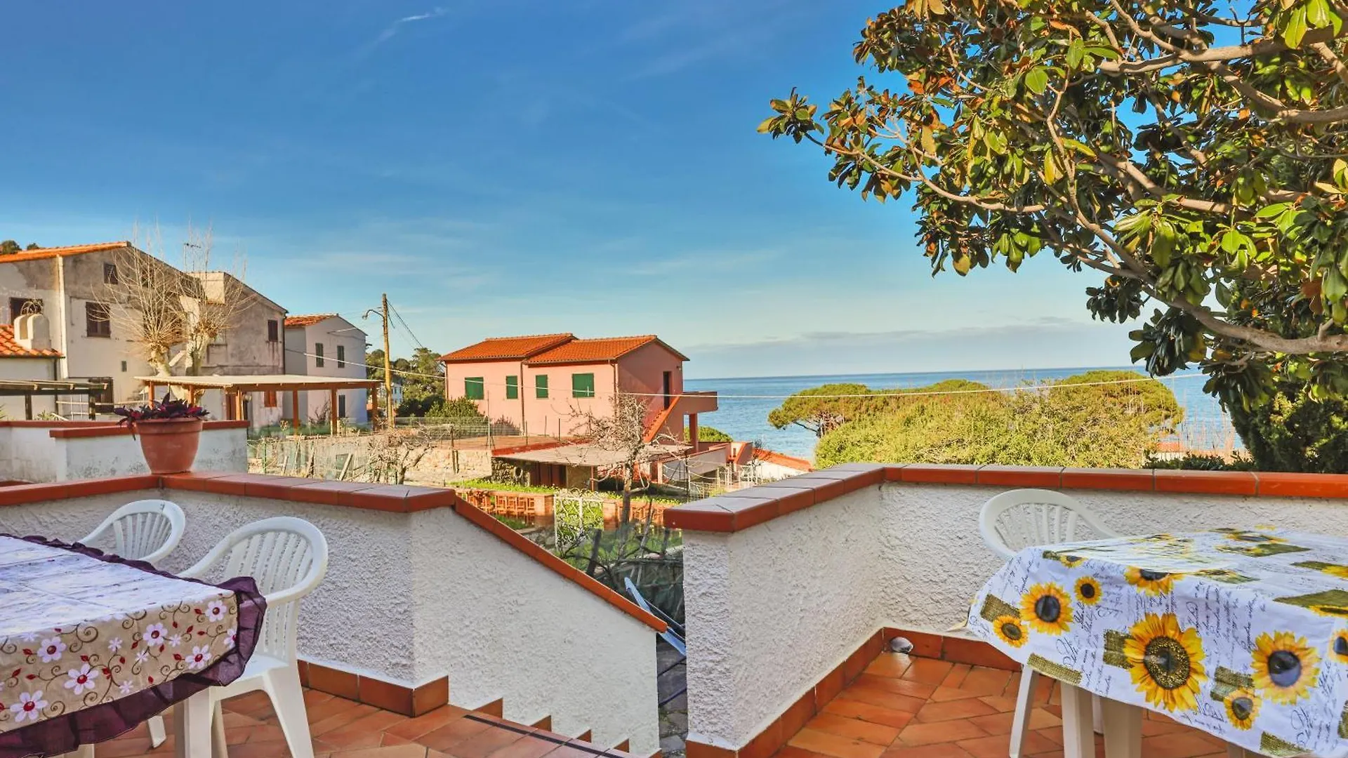 Appartamenti Casa Sant'Andrea - Goelba 0*, SantʼAndrea